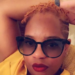 Meet your Posher, Felicia